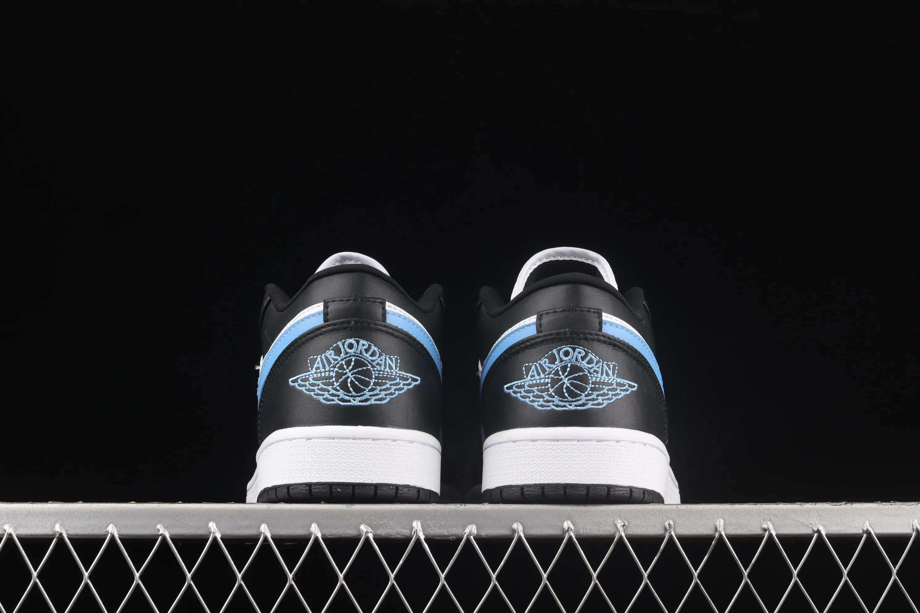 All categories Air Jordan Jordan series basketball shoes Air Jordan 1 Low Air Jordan AJ1 Low AJ1 Joe 1 black blue and white low-top cultural leisure sports basketball shoes DC0774-041